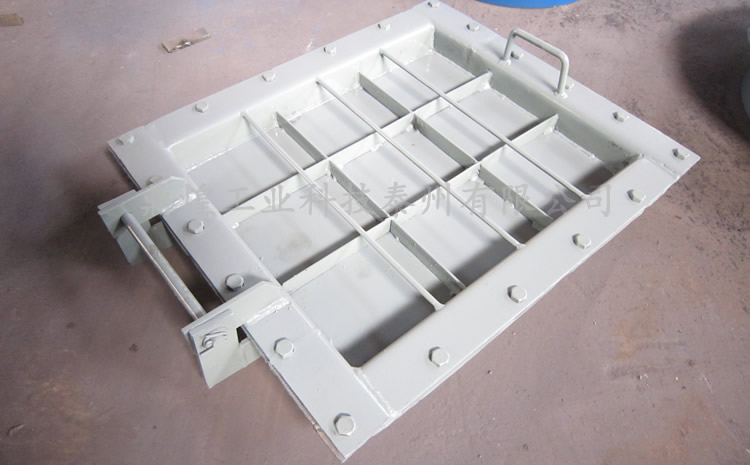 河南矩形人孔门